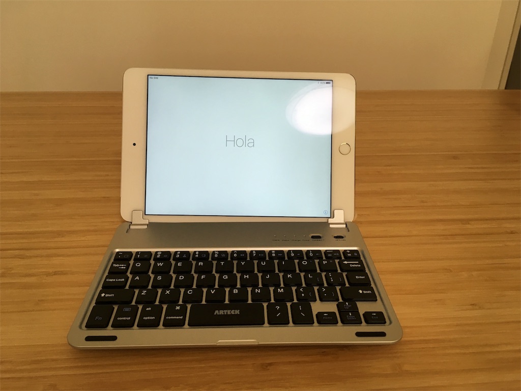 iPad mini4にキーボードをつけてノートパソコン化